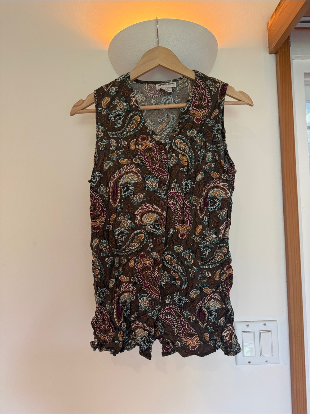 VINTAGE Paisley Sleeveless Camisole - Brown